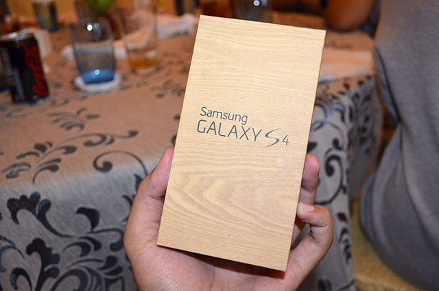 Globe Samsung Galaxy S4 Box