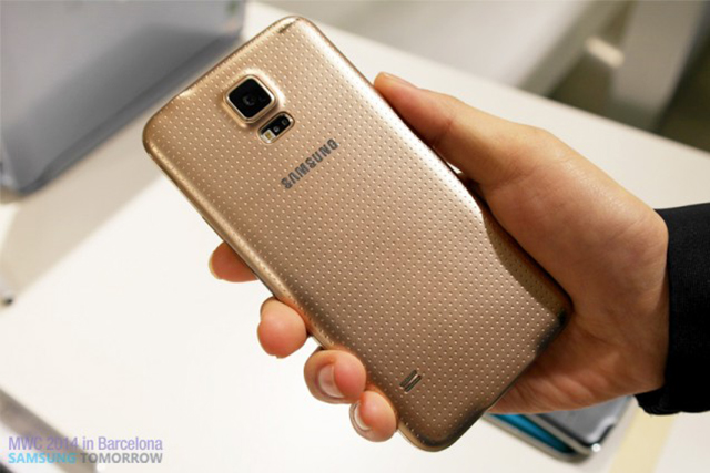 Samsung Galaxy S5 is Official, Starts Rolling Out on April 11!