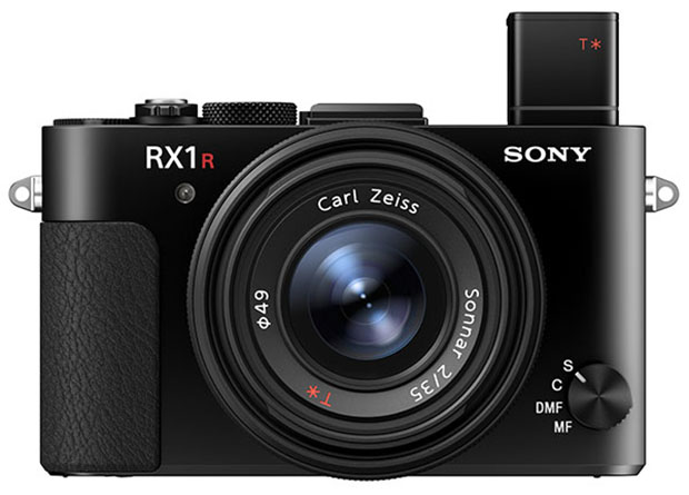 Sony RX1R II Stuffs a Full Frame 42mp Sensor Into a Pocket-sized Body